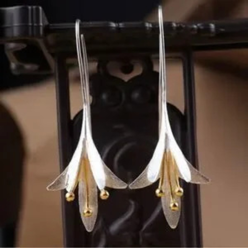 Long Lily?Flower Earrings